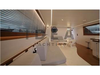 Falcon Yachts 80