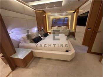 Sunseeker Predator 84