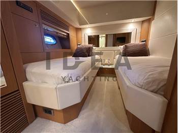 Sunseeker Predator 84