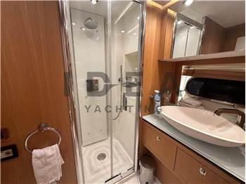 Sunseeker Predator 84