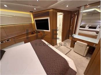 Sunseeker Predator 84
