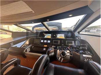 Sunseeker Predator 84