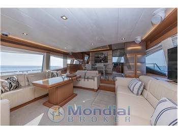 Ferretti Yachts 780
