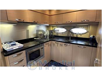 Princess Yachts V65 MKII