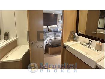 Princess Yachts V65 MKII