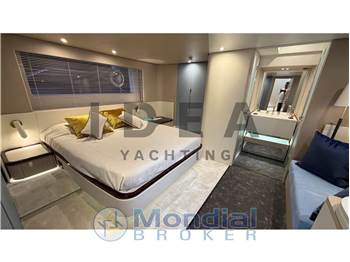Azimut Fly 68