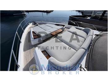 Azimut Fly 68