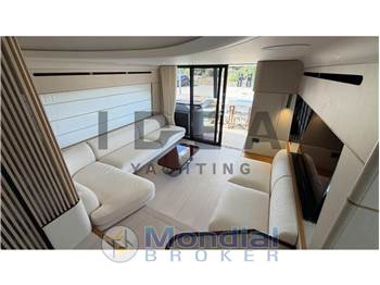 Azimut Fly 68