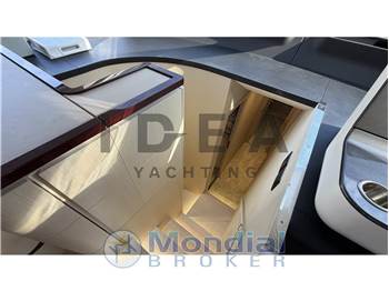 Azimut Fly 68