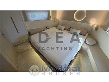 Azimut Fly 68