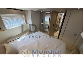 Azimut Fly 68