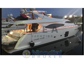 Ferretti Yachts 761