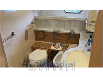Ferretti Yachts 761