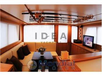 Hatteras 53 Convertible