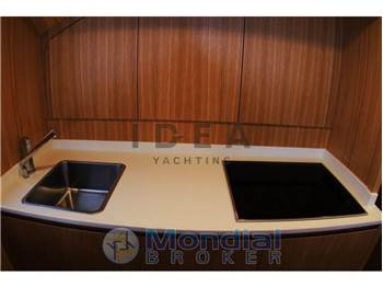 Hatteras 53 Convertible