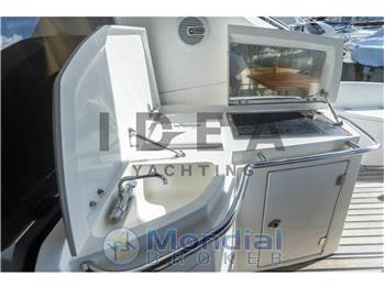 Sunseeker Predator 52
