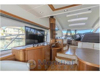 Sunseeker Predator 52
