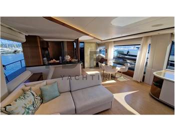 Princess Yachts Y85