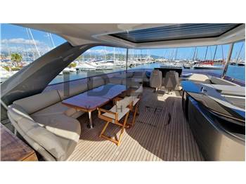 Princess Yachts Y85