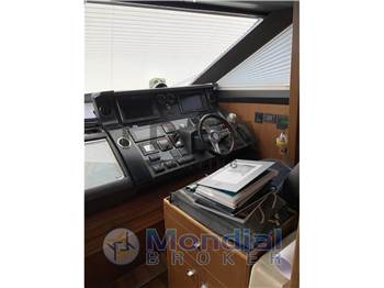 Princess Yachts 82
