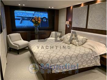 Princess Yachts 82