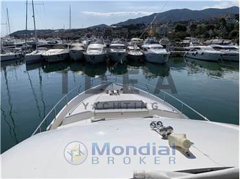 Princess Yachts 82