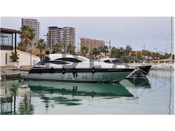 Pershing 62