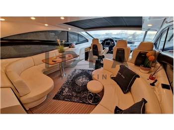 Pershing 62