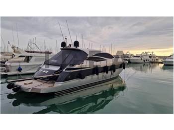 Pershing 62