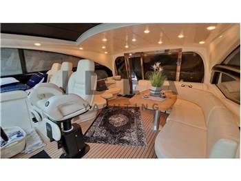 Pershing 62