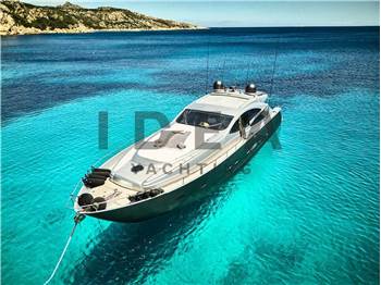 Pershing 76