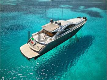Pershing 76