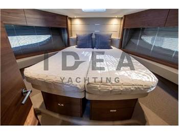 Princess Yachts V50