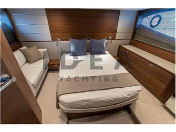Princess Yachts V50