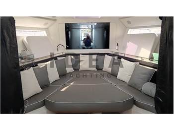 Evo Yachts 43
