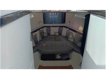 Evo Yachts 43
