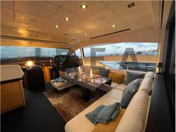 Pershing Pershing 64'
