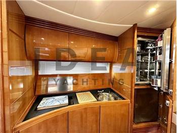 Pershing 50