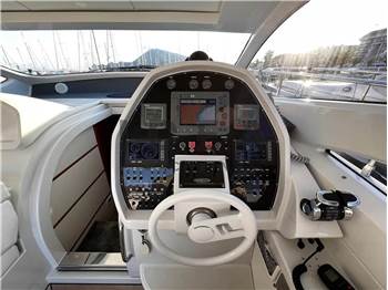 Pershing 50