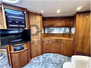 Pershing 50