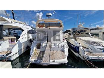 Princess Yachts 56 Fly