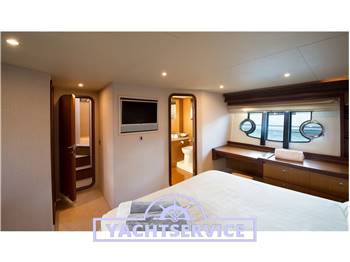 Ferretti 630