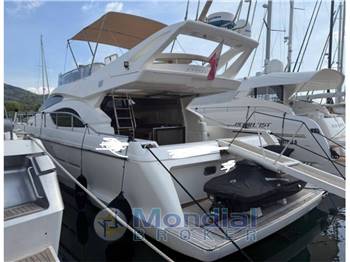 FERRETTI 530 FLY