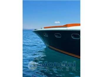 MAGNUM MARINE 35
