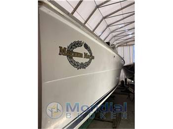 MAGNUM MARINE 38