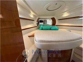 Pershing 43
