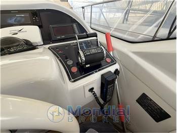 Pershing 43