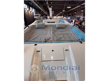 Cantieri di Sarnico Montecarlo 32 offshorer