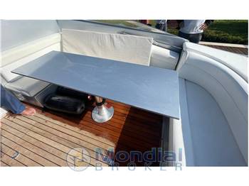 MAGNUM MARINE 38
