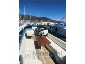 Cranchi E26 rider